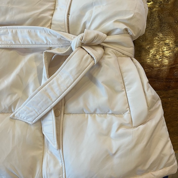 SALE!!! Brand new with tags The Upside Chalet Oslo Puffer Gilet vest - Picture 9 of 12